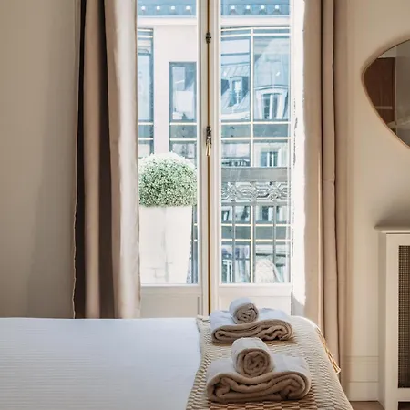Highstay - Luxury Serviced - Rue De Rivoli Appartamento Parigi